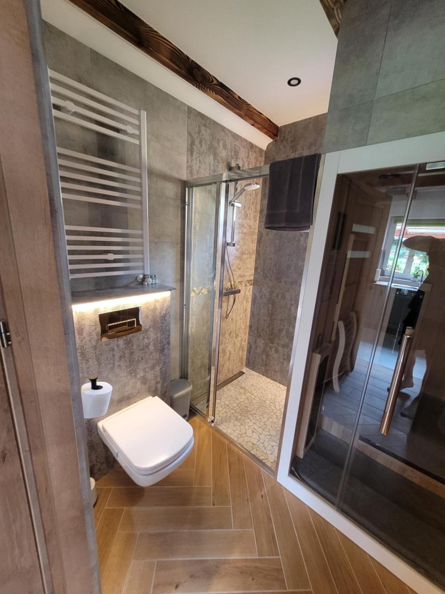 Urocza Kryjowka Ze Spa Лєско Екстер'єр фото